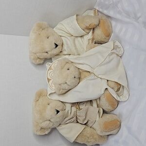 VERMONT TEDDY BEAR SET OF 3 -MOM POP,AND BABY BEAR ALL IN CELEBRATION ROBES